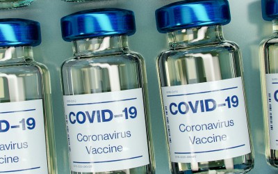 Rozhovor o očkovaní proti COVID-19 s MUDr. Viliamom Bršiakom, MPH